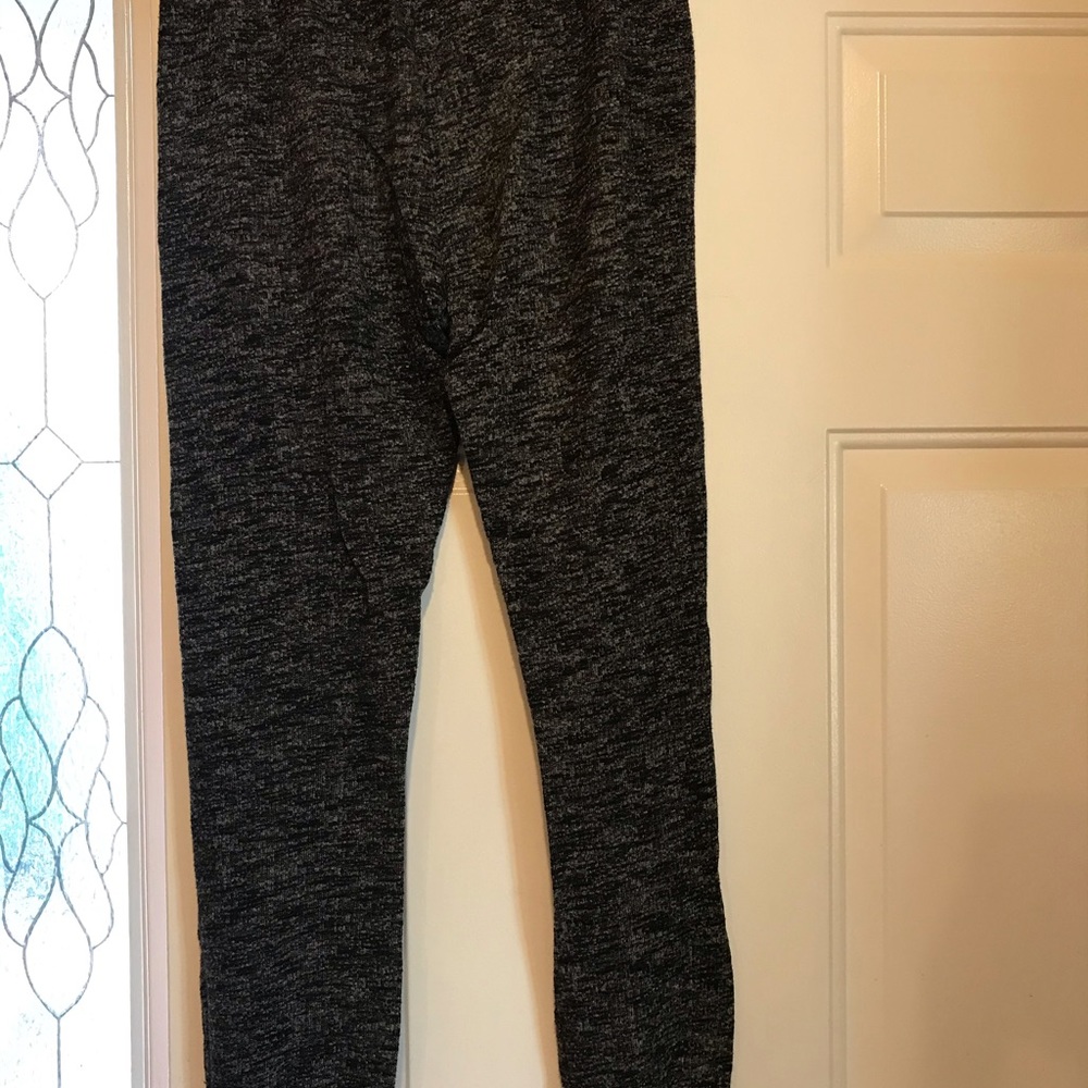 Abercrombie & Fitch - Salt and Pepper Joggers - XS
